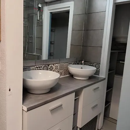 公寓 Appartaucap34